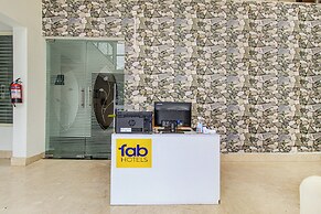Fabhotel Emara Grand