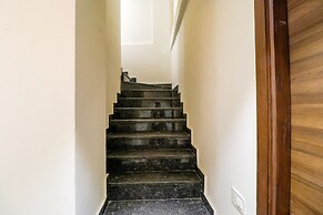 Fabhotel Prime K9 Regency