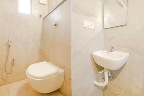 Fabhotel Corner Courtyard