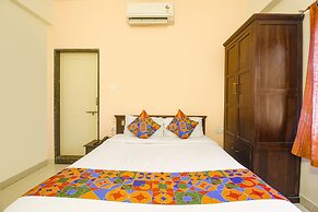 Fabhotel Corner Courtyard