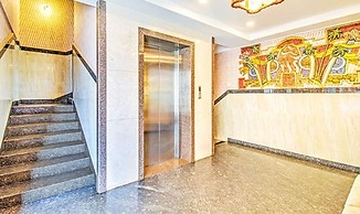 FabHotel Royal Stay I