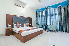 FabExpress Lloyd House