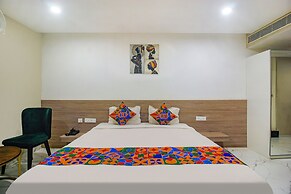 Fabhotel Ssr Fern Suites