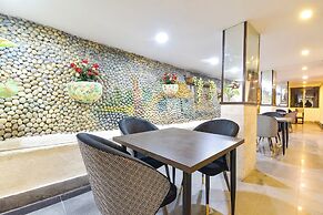 Fabhotel F9 Mall Road