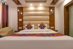 Fabhotel F9 Mall Road