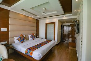 Fabhotel F9 Mall Road