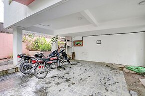 Fabhotel Vardhan House