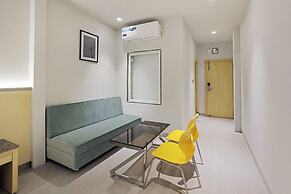 Fabhotel Oasis Yellow Courtyard