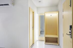 Fabhotel Oasis Yellow Courtyard