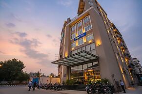 Fabhotel Sapphire 83