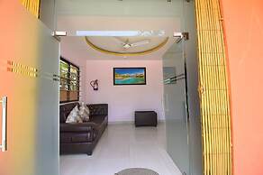 Fabhotel Knight Airways