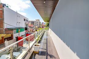 Fabhotel Premium Kashi