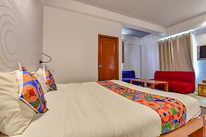 Fabexpress Shekhawati Palace