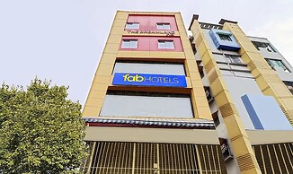 Fabhotel Dreamland
