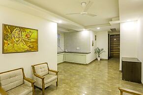 Fabhotel White House Bnb