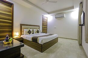 Fabhotel White House Bnb