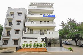 Fabhotel White House Bnb
