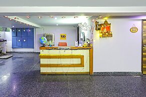 Fabhotel White House Bnb