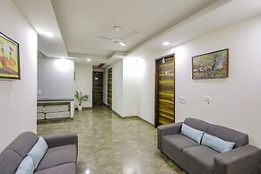 Fabhotel White House Bnb