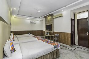 Fabhotel Jindal Palace