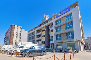 Fabhotel Crystal