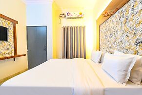 Fabhotel Classic Holiday