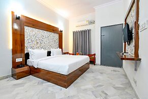 Fabhotel Classic Holiday