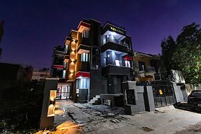 Fabhotel Classic Holiday