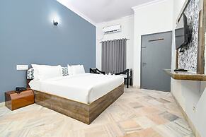 Fabhotel Classic Holiday