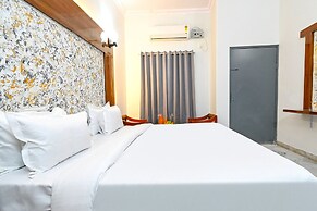 Fabhotel Classic Holiday