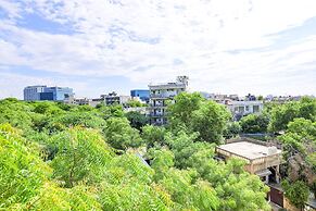 Fabhotel Aravali Suites