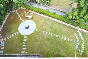 Fabhotel Aravali Suites