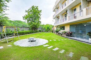 Fabhotel Aravali Suites