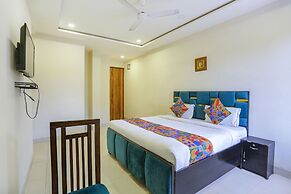 Fabhotel Shiv Rachna
