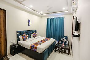 Fabhotel Shiv Rachna