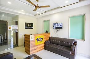 Fabhotel Shiv Rachna