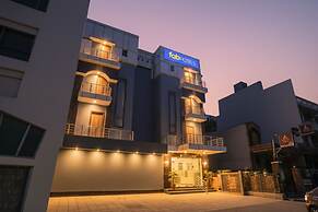 Fabhotel Royal Touch