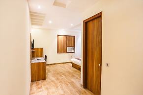 Fabhotel Royal Touch