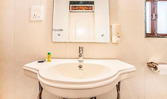 FabHotel East Field Homes