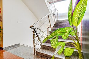 FabHotel Emirates Suites