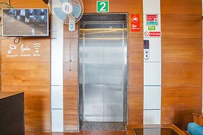 FabHotel Emirates Suites