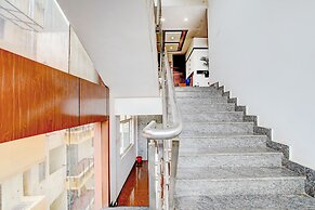 FabHotel Emirates Suites