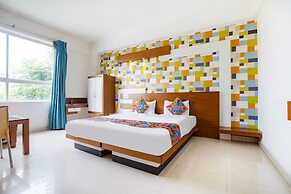 FabHotel Emirates Suites