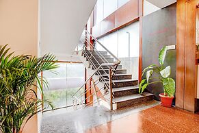 FabHotel Emirates Suites