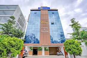 Fabhotel Paradise Inn