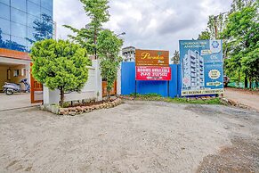 Fabhotel Paradise Inn