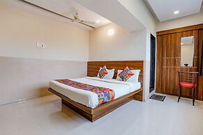 Fabhotel Paradise Inn