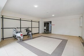 Fabhotel Paradise Inn