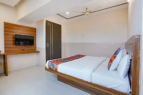 Fabhotel Paradise Inn