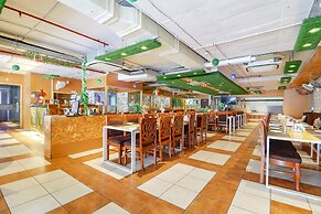 FabHotel Aamantran & Banquet Halls